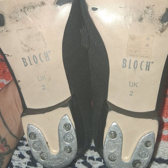 Bloch Tap Shoes - Picture 2 of 8